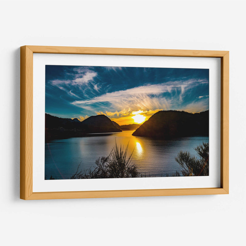 Azul atardecer. San Martin de los Andes, Argentina. - Claudia Luna | Cuadro decorativo de Canvas Lab