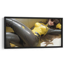 Las Chicas del Sillón - Amarillo y Negro - DeLaVegaGaming | Cuadro decorativo de Canvas Lab