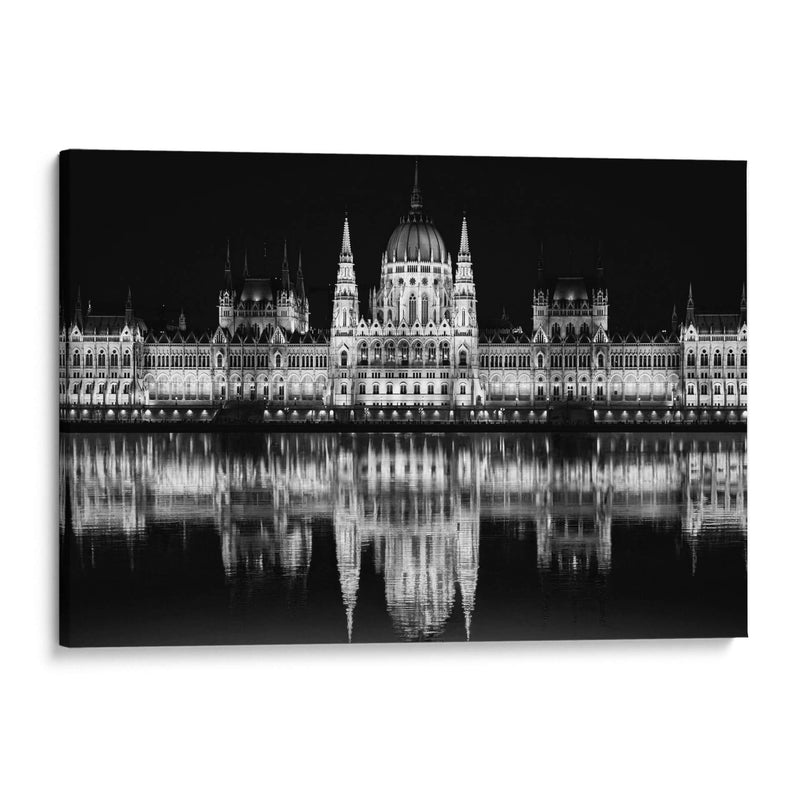 Reflejos en blanco y negro sobre el Danubio del Parlamento en Budapest - Claudia Luna | Cuadro decorativo de Canvas Lab