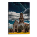 Templo de Tzintzuntzan bajo cielos dramáticos. - Nosion | Cuadro decorativo de Canvas Lab