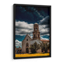 Templo de Tzintzuntzan bajo cielos dramáticos. - Nosion | Cuadro decorativo de Canvas Lab