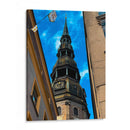 CONTRASTES DE ARQUITECTURA - RIGA, LETONIA - HiLalo | Cuadro decorativo de Canvas Lab