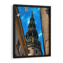 CONTRASTES DE ARQUITECTURA - RIGA, LETONIA - HiLalo | Cuadro decorativo de Canvas Lab