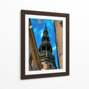 CONTRASTES DE ARQUITECTURA - RIGA, LETONIA - HiLalo | Cuadro decorativo de Canvas Lab