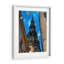 CONTRASTES DE ARQUITECTURA - RIGA, LETONIA - HiLalo | Cuadro decorativo de Canvas Lab