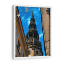 CONTRASTES DE ARQUITECTURA - RIGA, LETONIA - HiLalo | Cuadro decorativo de Canvas Lab
