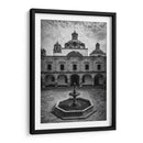 Plaza principal de Palacio Clavijero en blanco y negro. - Nosion | Cuadro decorativo de Canvas Lab