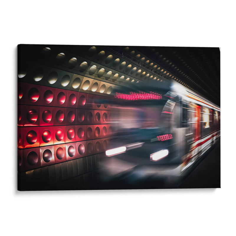 Praga. Viaje en metro - Claudia Luna | Cuadro decorativo de Canvas Lab
