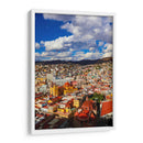 Arquitectura colonial colorida en Guanajuato, México – Un paisaje urbano vibrante bajo un cielo dramático. - Nosion | Cuadro decorativo de Canvas Lab