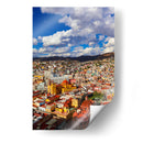 Arquitectura colonial colorida en Guanajuato, México – Un paisaje urbano vibrante bajo un cielo dramático. - Nosion | Cuadro decorativo de Canvas Lab