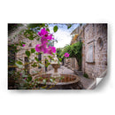 Callejón Mexicano Romántico con Flores y Muros de Piedra – Morelia, Fotografía Callejera Colonial. - Nosion | Cuadro decorativo de Canvas Lab