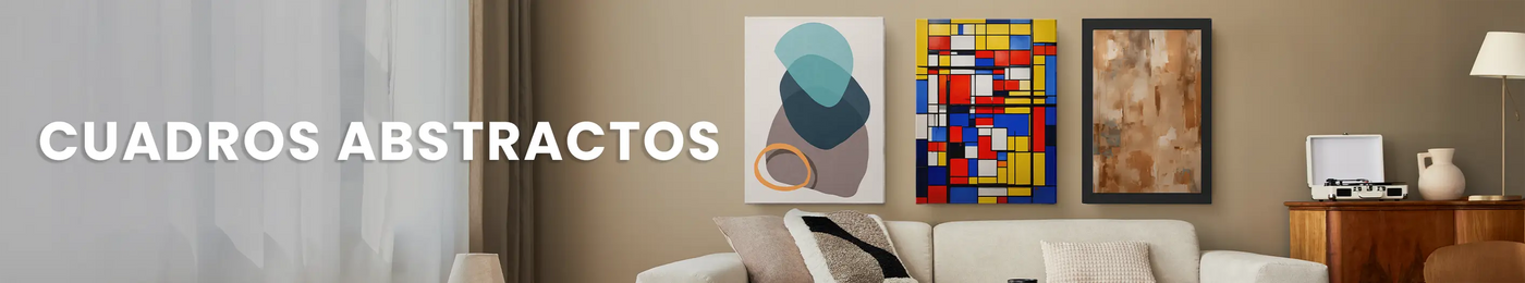 Sala moderna decorada con tres cuadros abstractos de Canvas Lab, de diferentes estilos individuales, aunque conectados por un minimalismo común. Texto: "CUADROS ABSTRACTOS". Click lleva a página de colección con todos nuestros cuadros abstractos. - Canvas Lab.