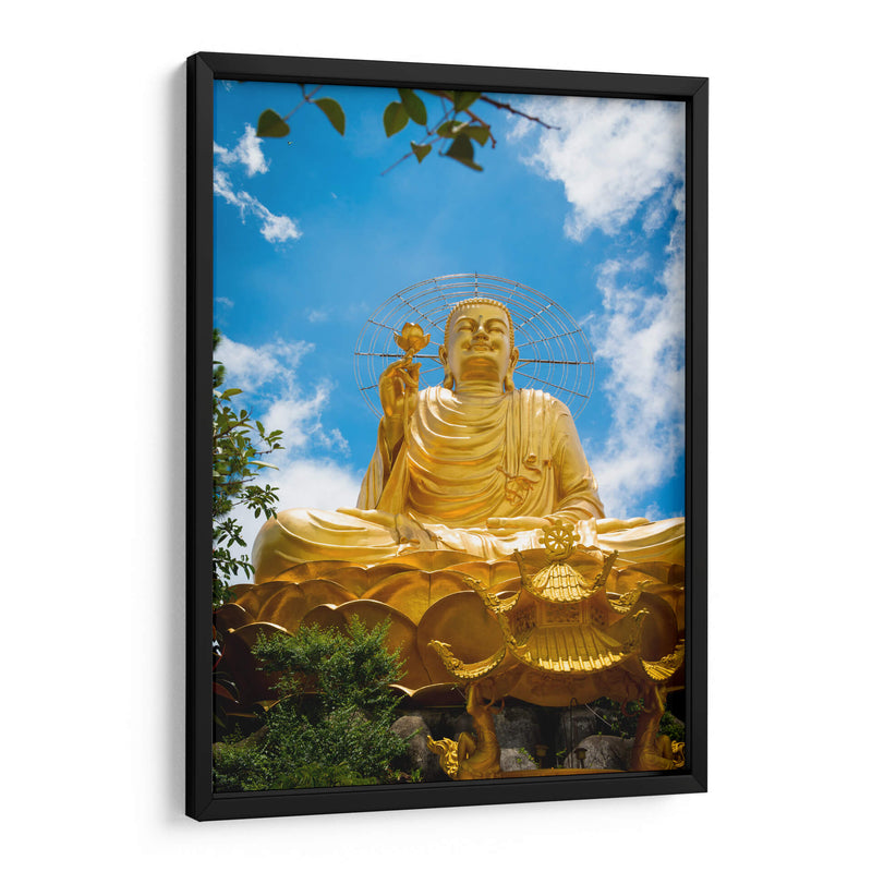 Buda dorado sosteniendo un loto | Cuadro decorativo de Canvas Lab