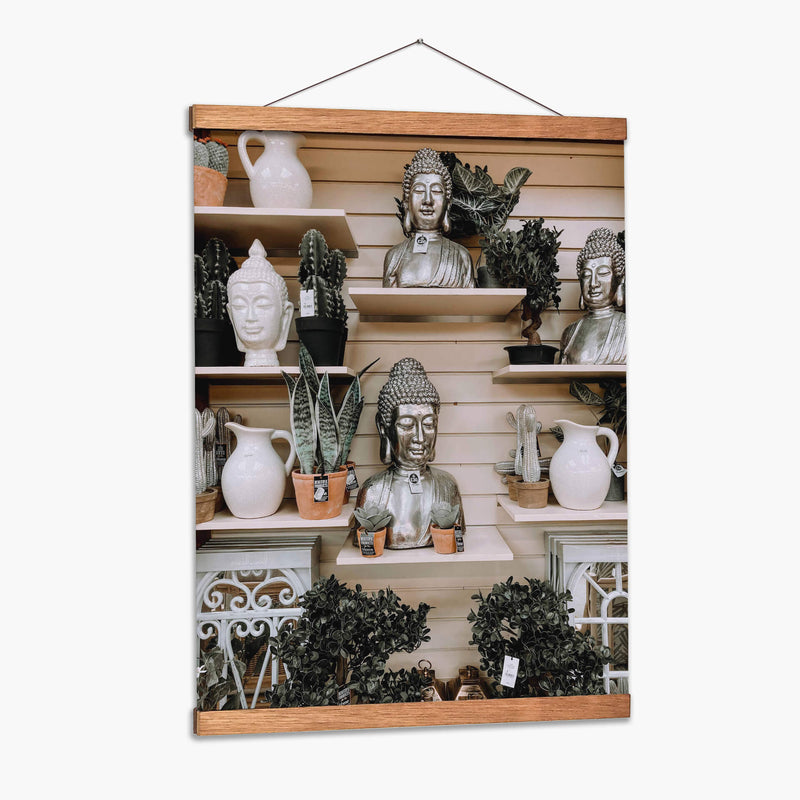 Plantas de interior y bustos de Buda colocados en estantes | Cuadro decorativo de Canvas Lab