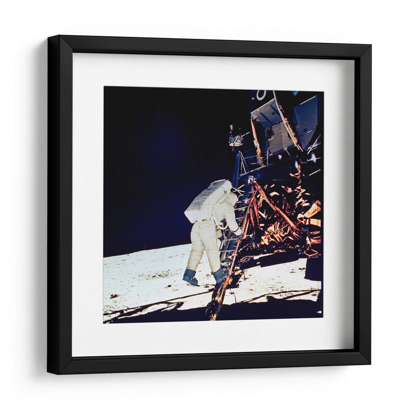 Buzz Aldrin bajando de Eagle | Cuadro decorativo de Canvas Lab