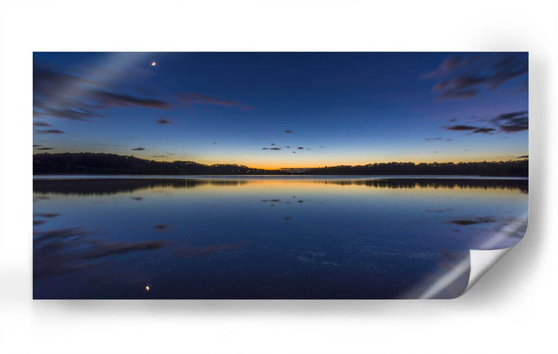 Reflejo nocturno en el lago | Cuadro decorativo de Canvas Lab