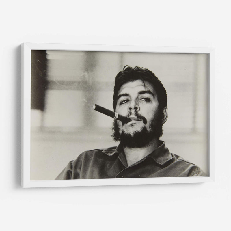El Che fumando | Cuadro decorativo de Canvas Lab