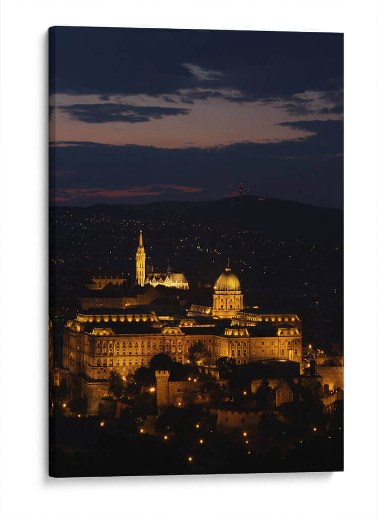 Castillo de Budapest al atardecer - Luis Rodrigo Magaña Andrade | Cuadro decorativo de Canvas Lab