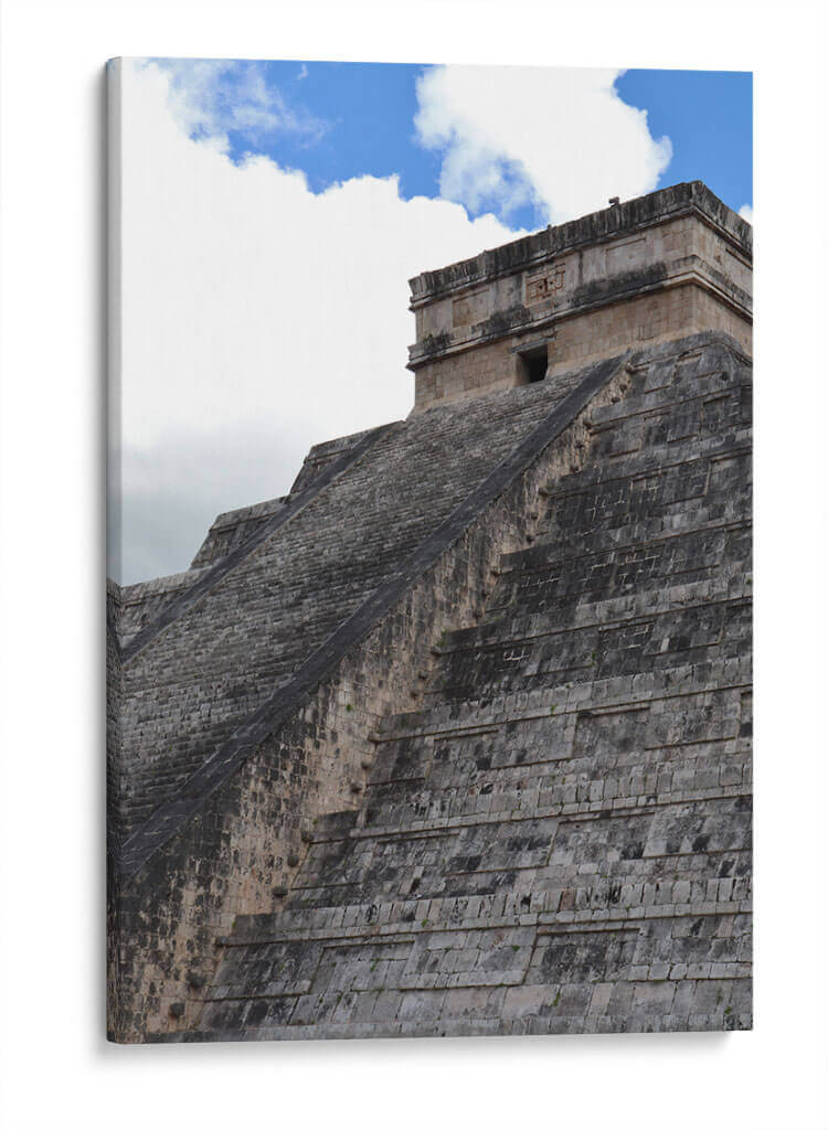 Close-up a la pirámide del castillo - Luis Rodrigo Magaña Andrade | Cuadro decorativo de Canvas Lab