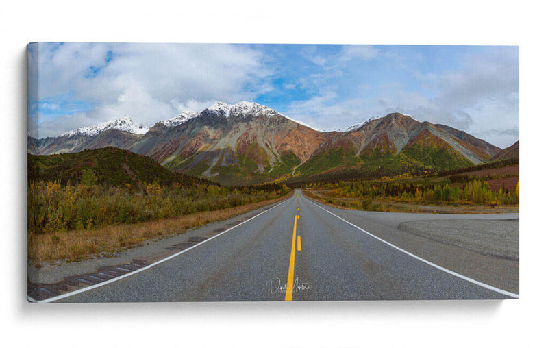 Montaña multicolor Alaska - Omar Montero | Cuadro decorativo de Canvas Lab