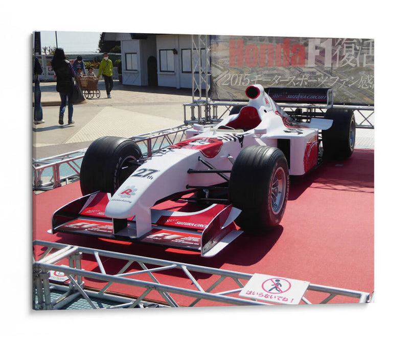 Honda RA109 en exhibición en el circuito Suzuka | Cuadro decorativo de Canvas Lab