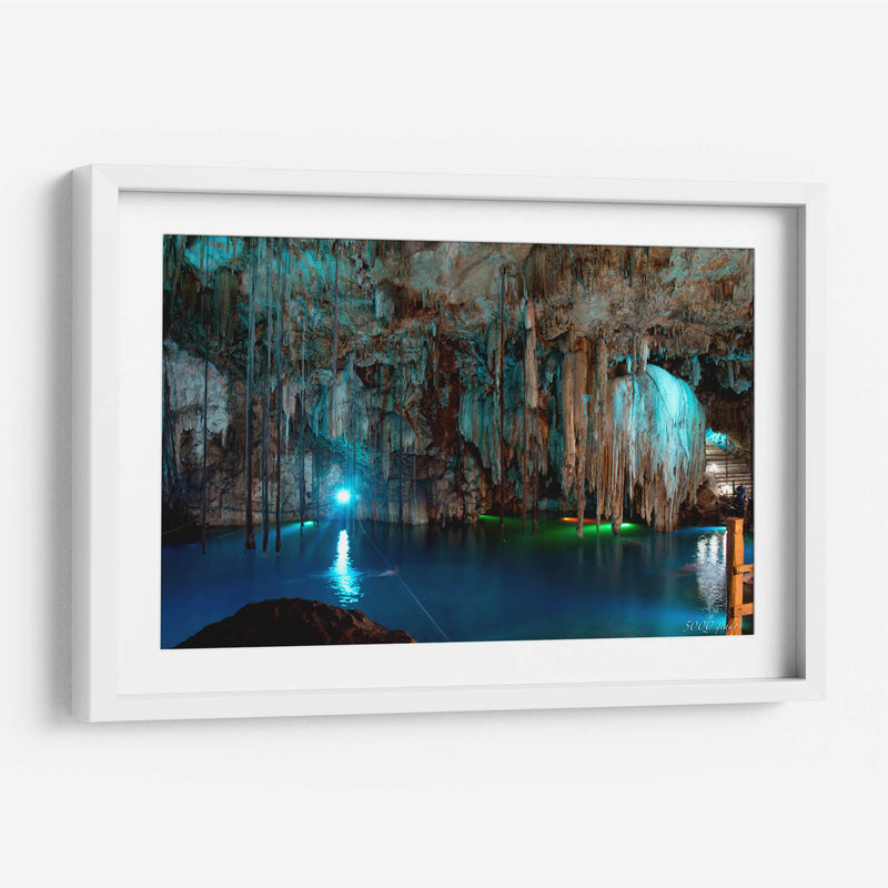 Cenote en Valladolid en azul - 5000 grados | Cuadro decorativo de Canvas Lab